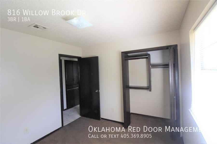 816 Willow Brook Drive - Photo 4 of 15