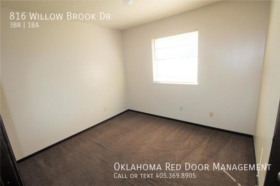 816 Willow Brook Drive - Photo 5 of 15