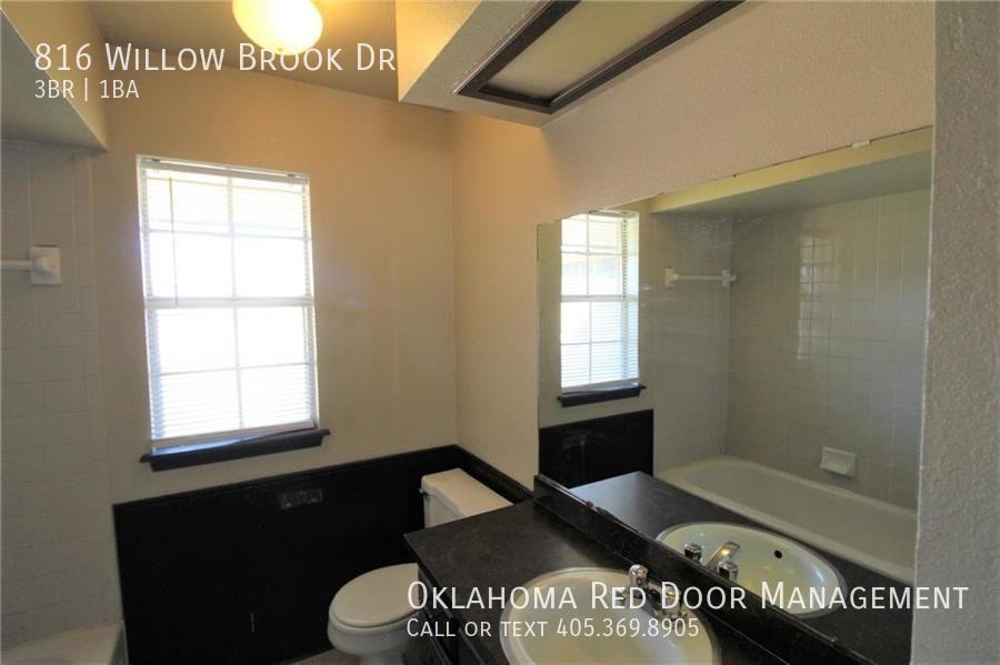 816 Willow Brook Drive - Photo 7 of 15