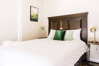 814 West Arapahoe Avenue - Photo 2 of 50