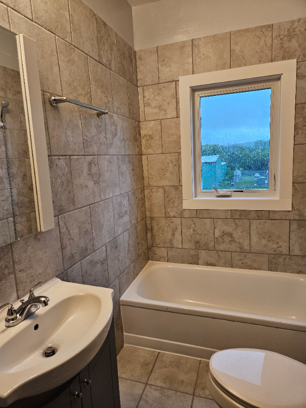 102 Center St - Photo 3 of 11