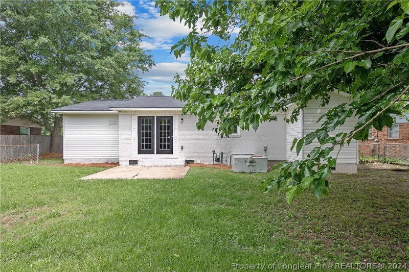 4701 Friar Ave - Photo 6 of 43