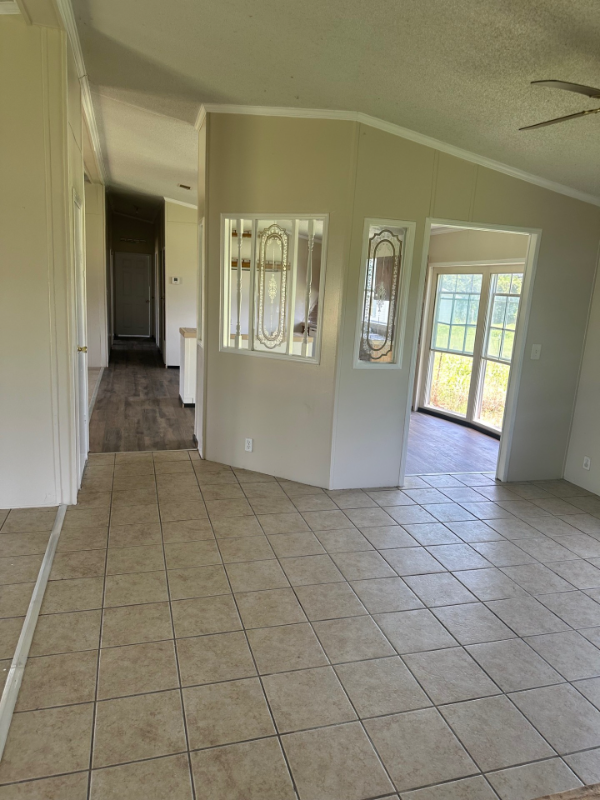 120 Forest Crk - Photo 3 of 16