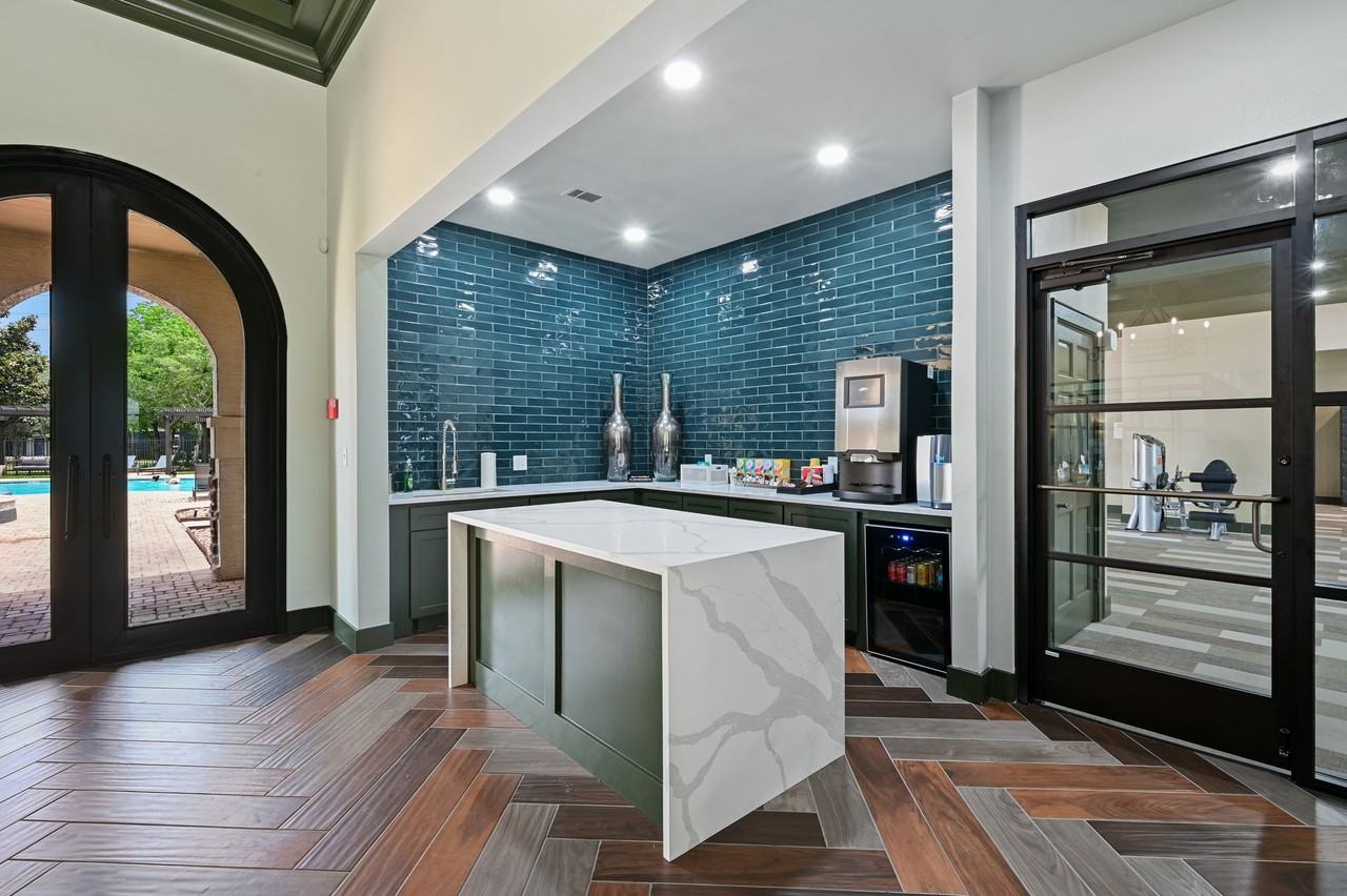 Vineyards - Photo 4 of 19