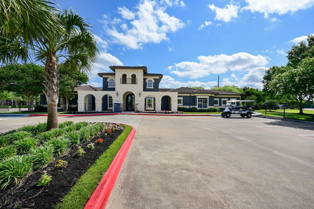 Vineyards - Photo 7 of 19