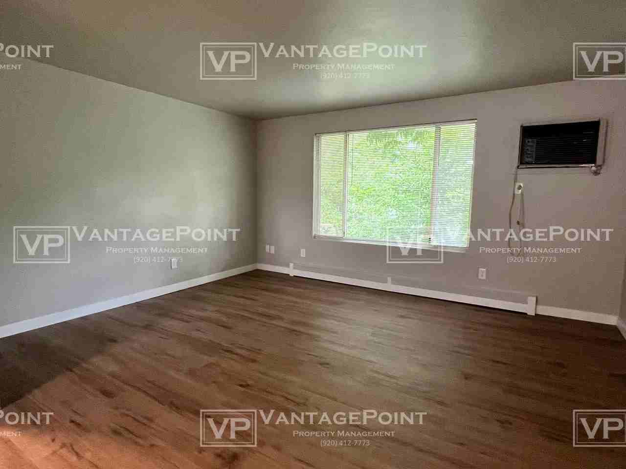 815 Bellevue St #815 - Photo 3 of 7