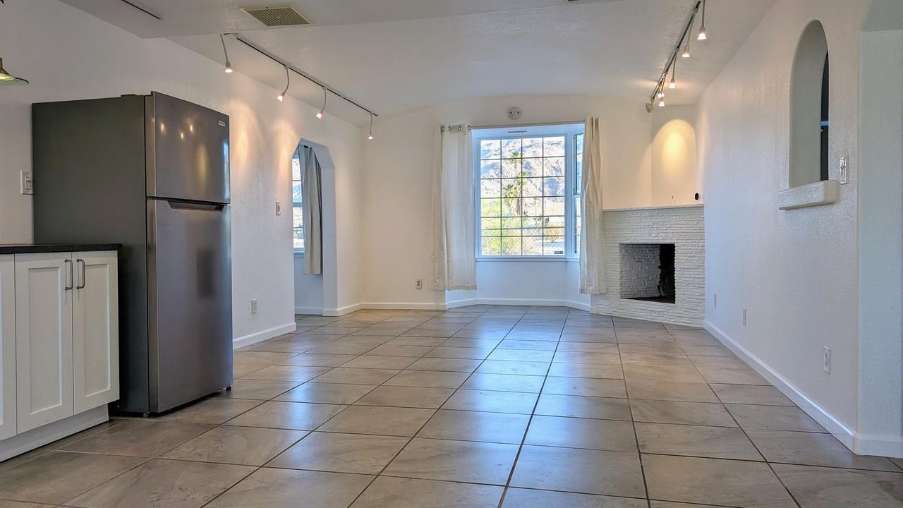 72404 Cactus Dr #B - Photo 7 of 21