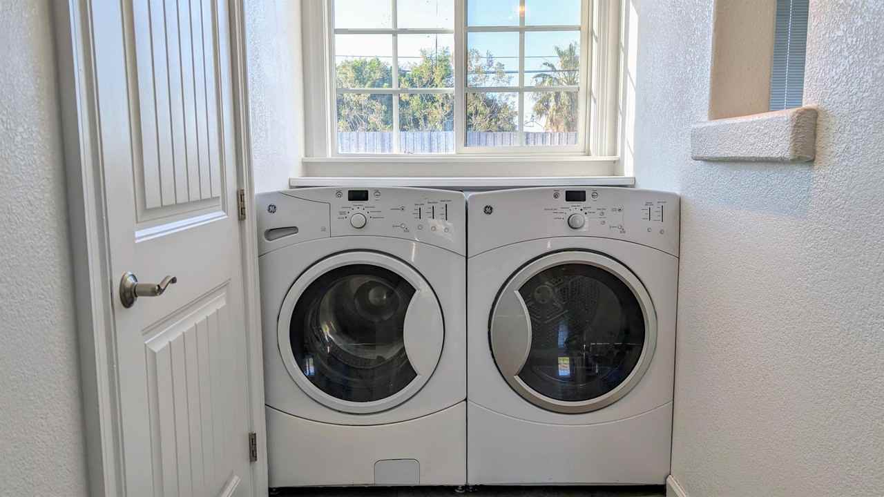 72404 Cactus Dr #B - Photo 3 of 21