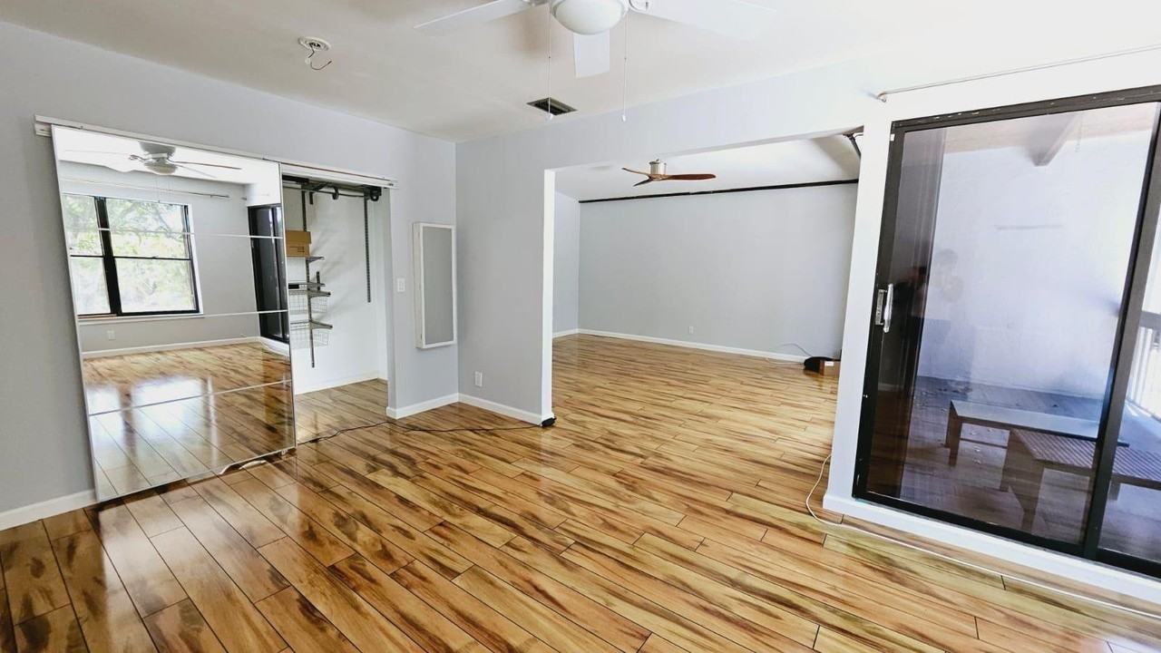 9701 N New River Canal Rd - Photo 2 of 8