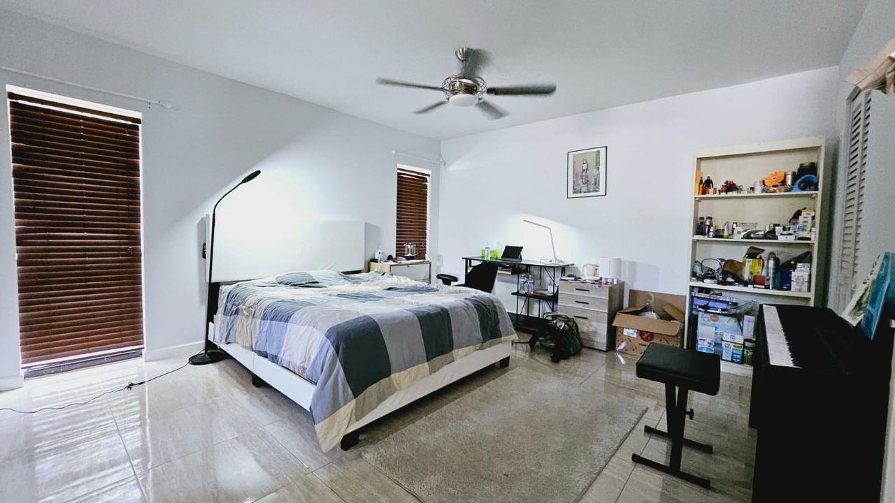 9701 N New River Canal Rd - Photo 3 of 8