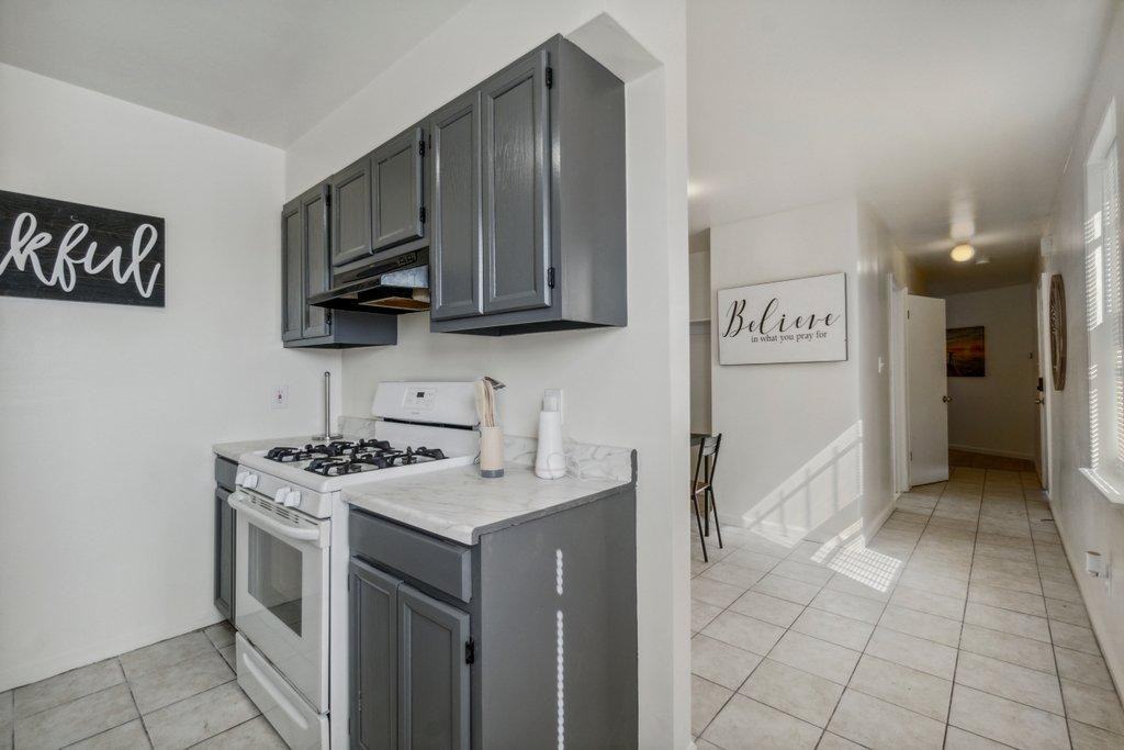 N Fremont Ave - Photo 3 of 11