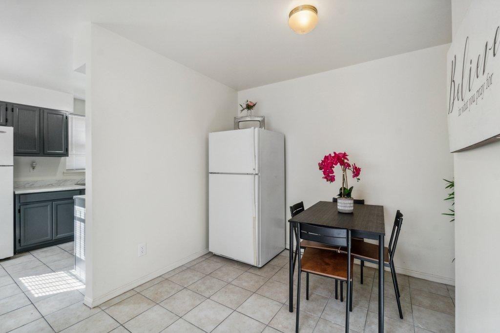 N Fremont Ave - Photo 7 of 11