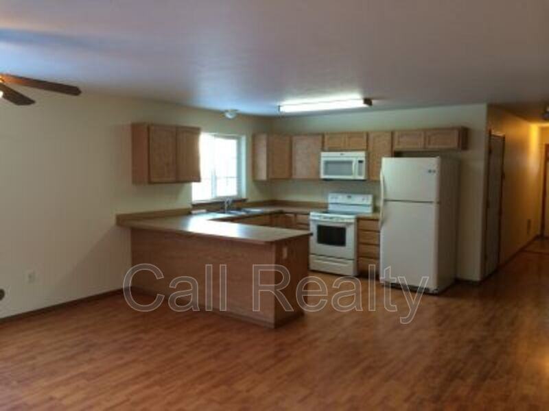 732 S Altamont St - Photo 3 of 9