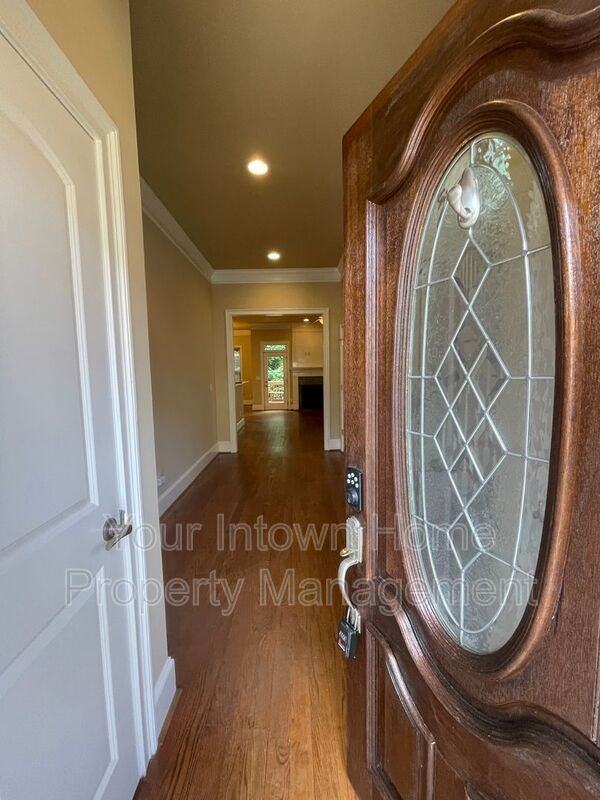 1375 Summer Lane Dr Se - Photo 2 of 34