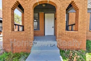 featured image of 2122 Glen Ellyn St