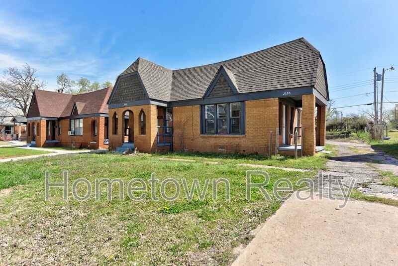 2122 Glen Ellyn St - Photo 2 of 16