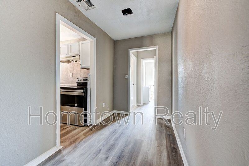 2122 Glen Ellyn St - Photo 5 of 16