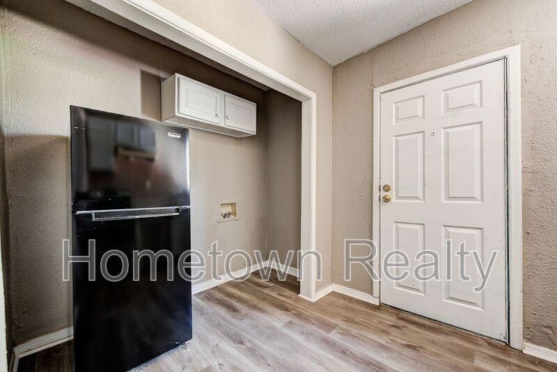 2122 Glen Ellyn St - Photo 7 of 16