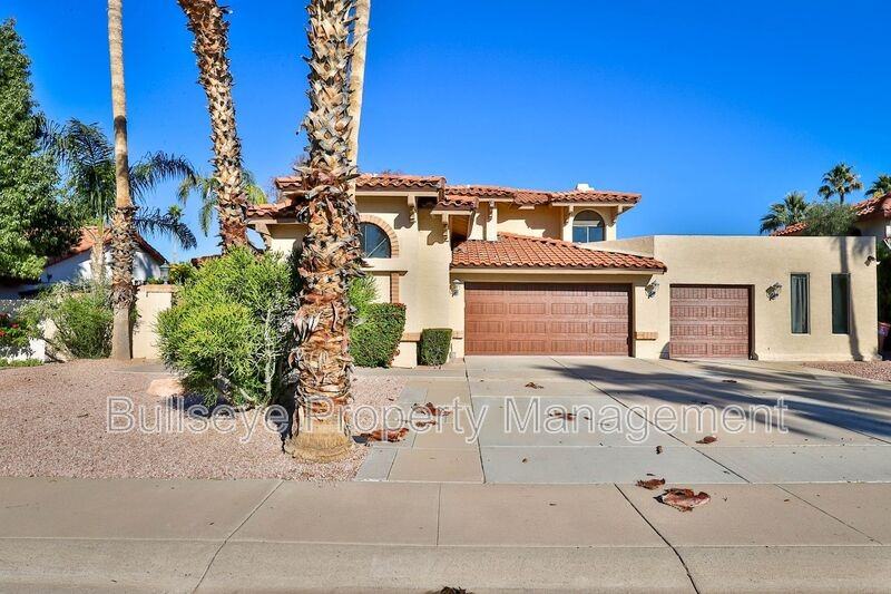 10262 E Clinton St - Photo 2 of 40