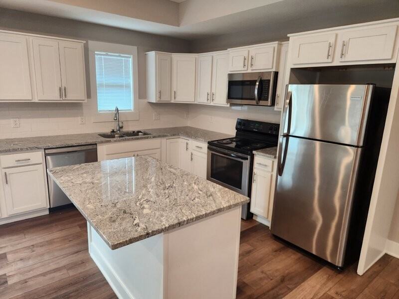 301 Se 11th St #703 - Photo 3 of 23