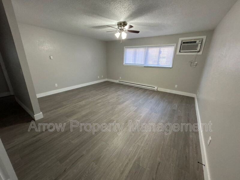 216 Park Ave - Photo 2 of 7