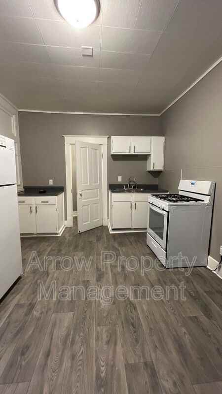 1341 D St #2 - Photo 2 of 10