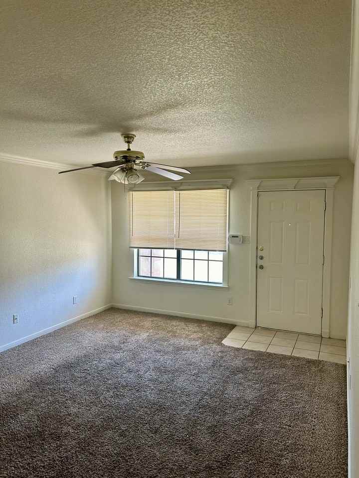 313 Cedar Ridge Dr #B - Photo 2 of 22