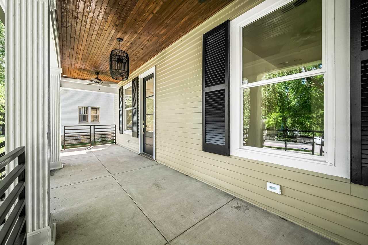 1604 Forest Ave - Photo 3 of 12