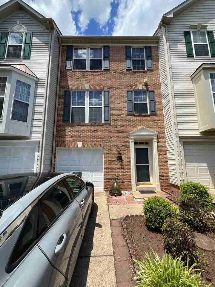 7016 Manahoac Pl - Photo 2 of 33