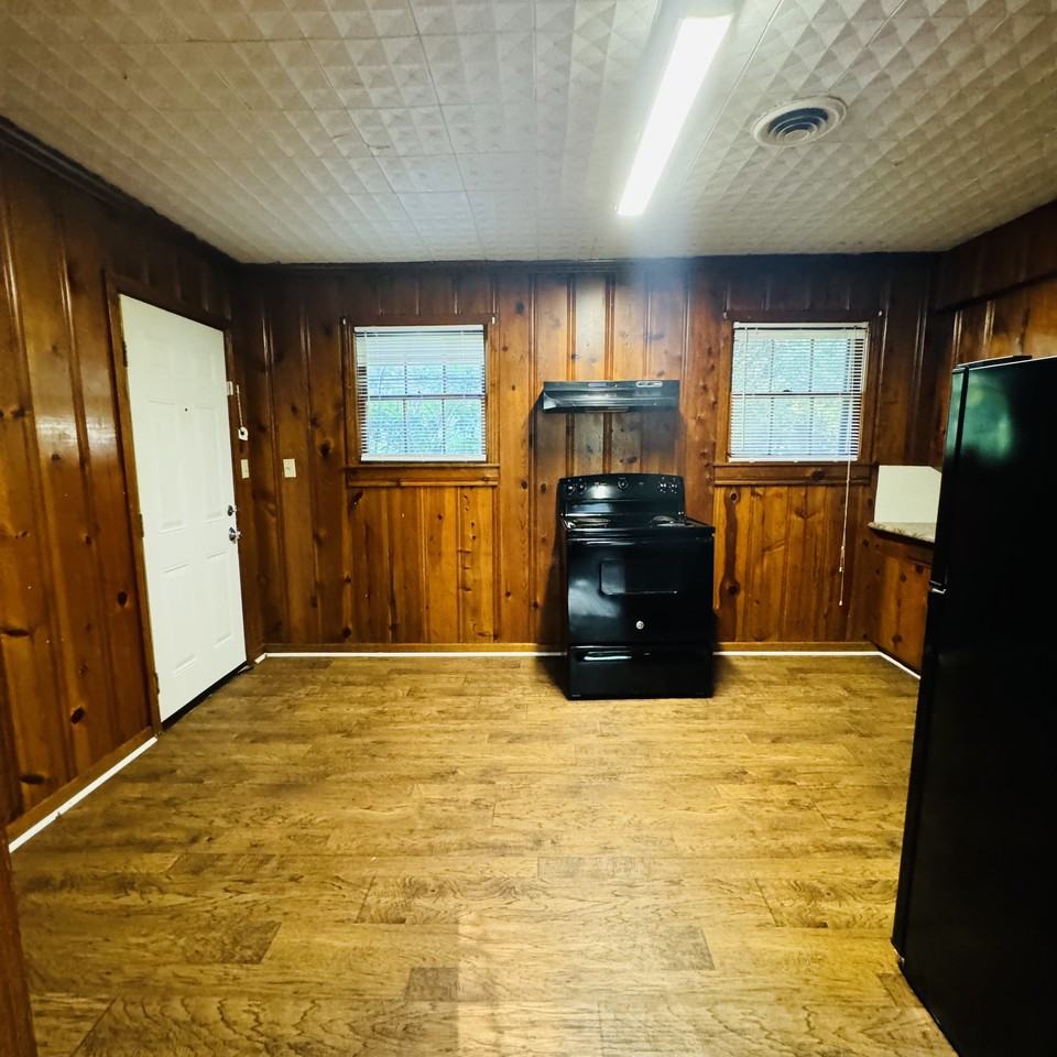 275 Adams St - Photo 3 of 9