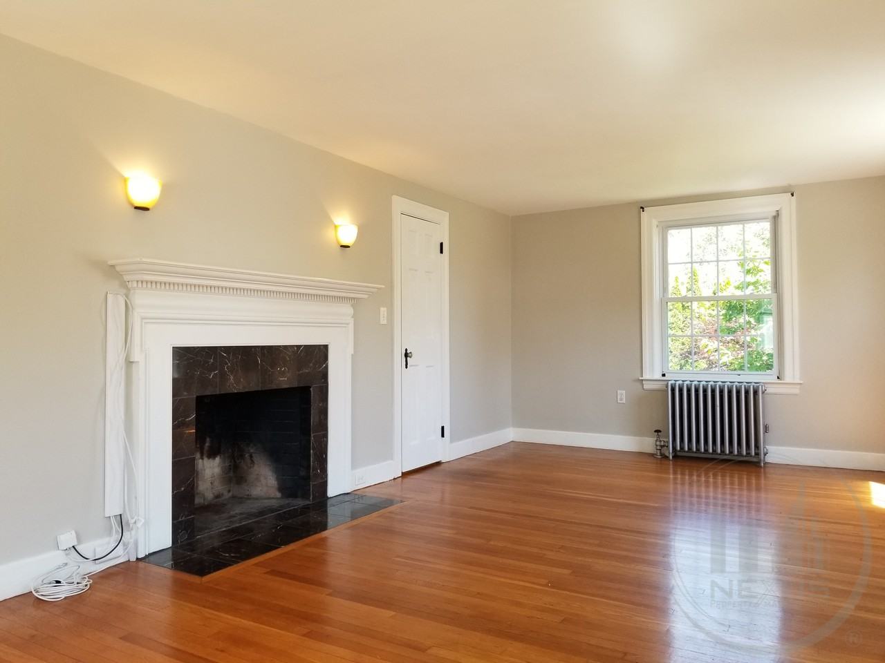 285 Sharon St - Photo 2 of 22