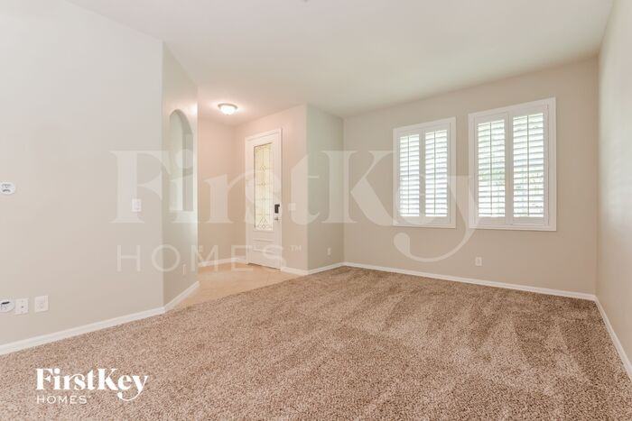 2786 Pepper Ln - Photo 2 of 16