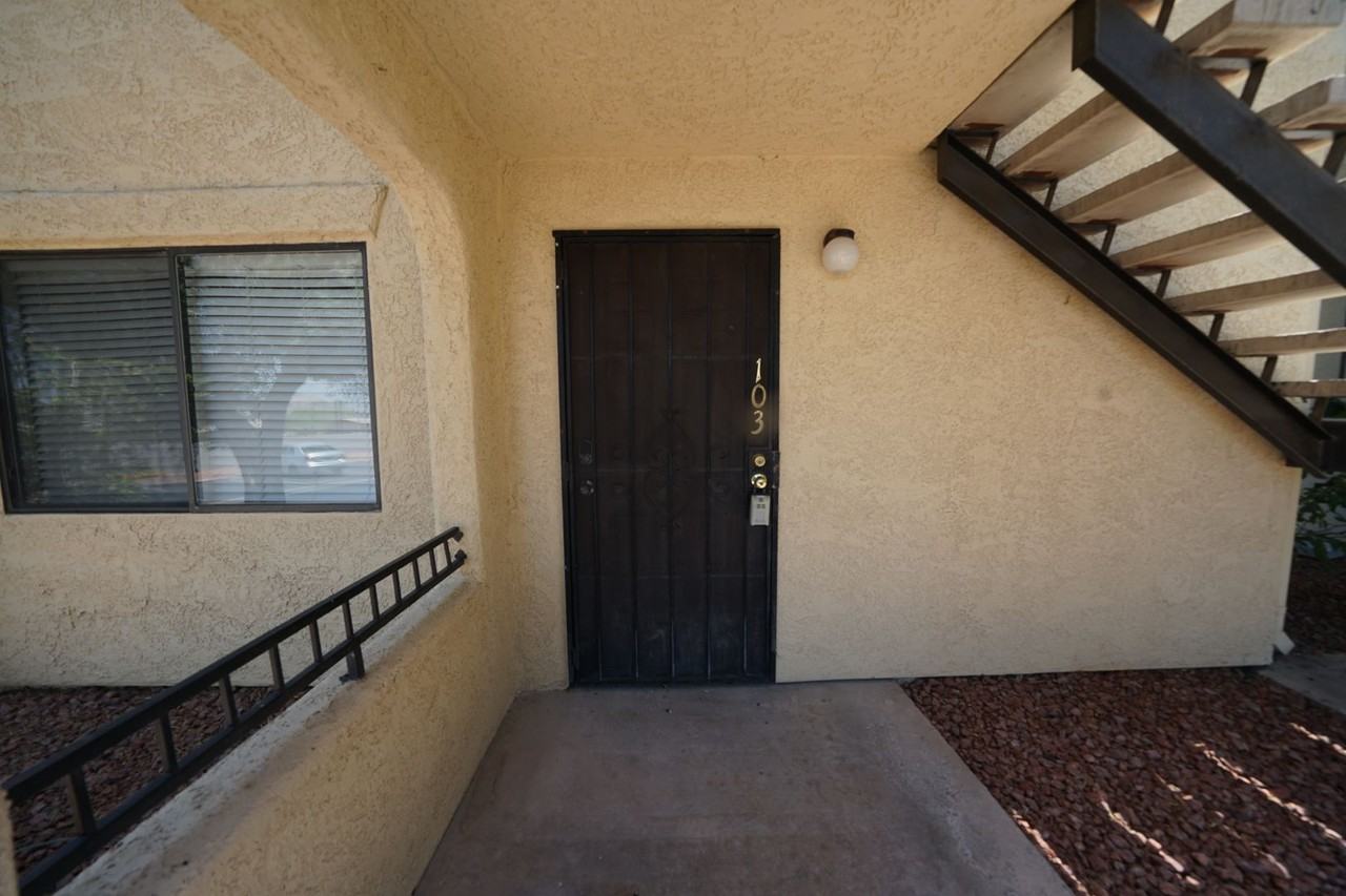 601 Cabrillo Cir #103 - Photo 4 of 22