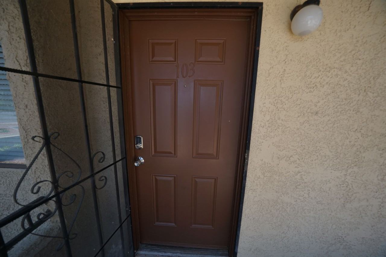 601 Cabrillo Cir #103 - Photo 5 of 22