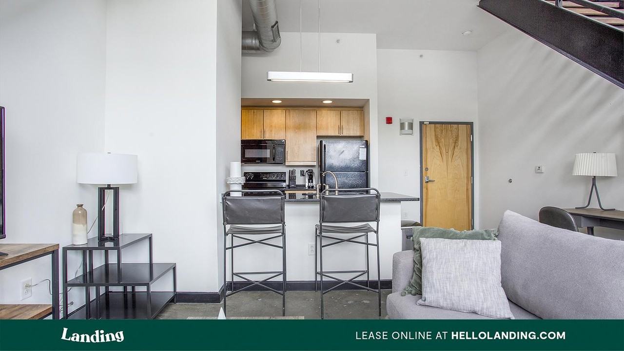 700 Everett St - Photo 6 of 50