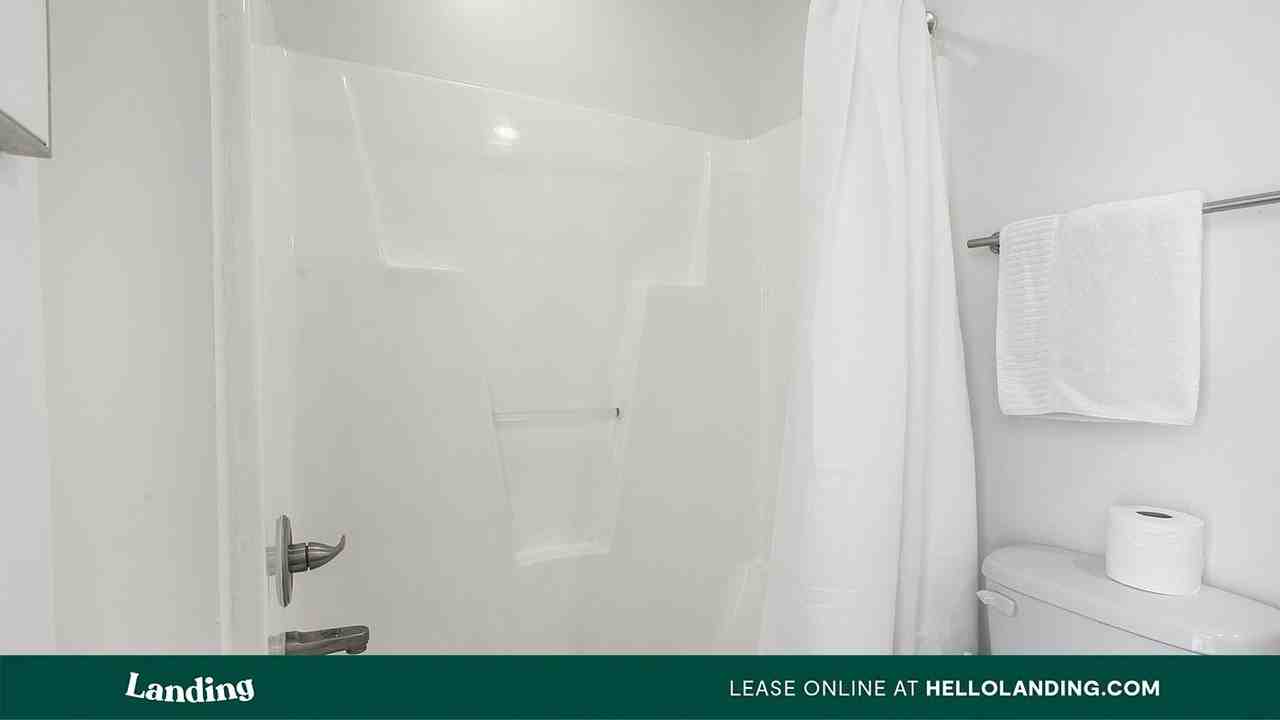 700 Everett St - Photo 5 of 50