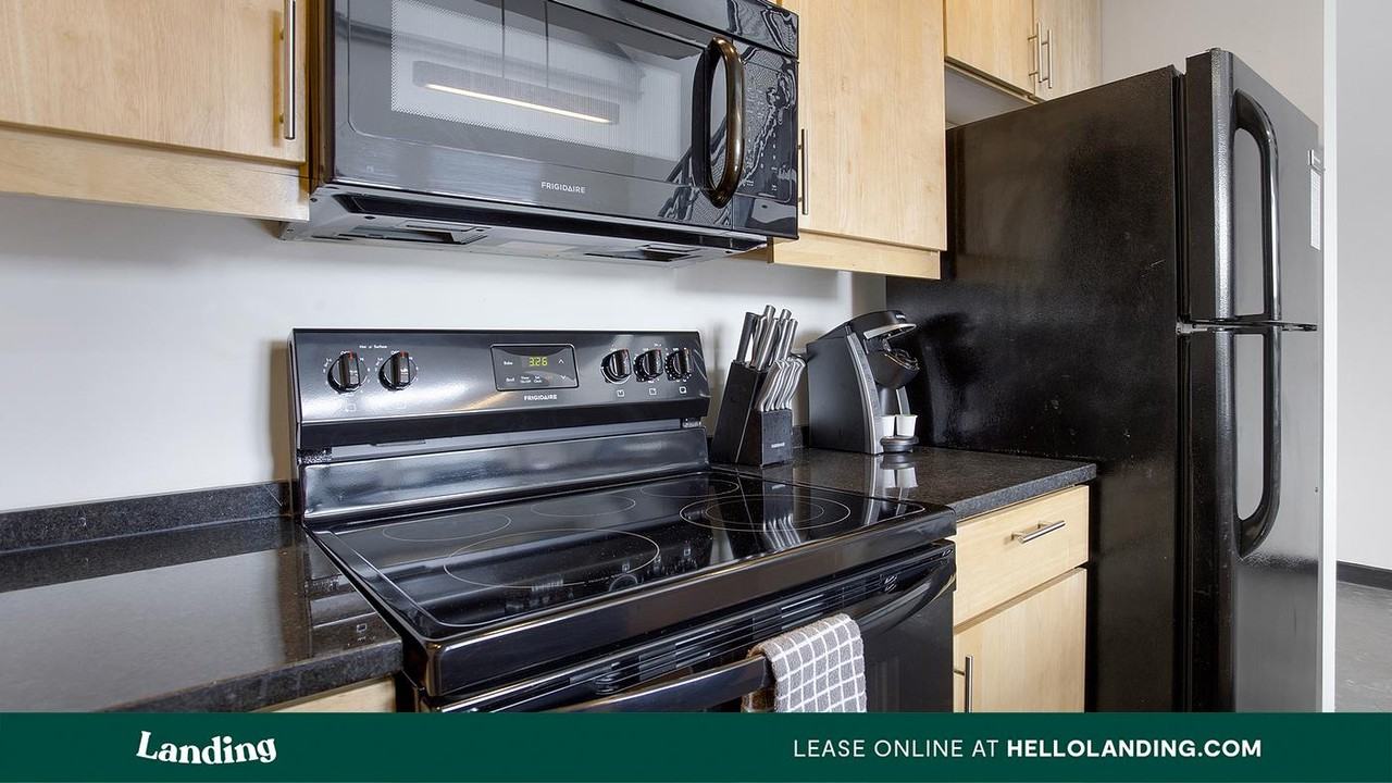 700 Everett St - Photo 6 of 50