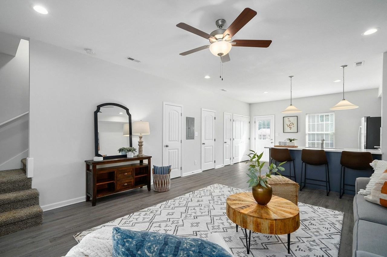 Victory Place - Photo 7 of 41