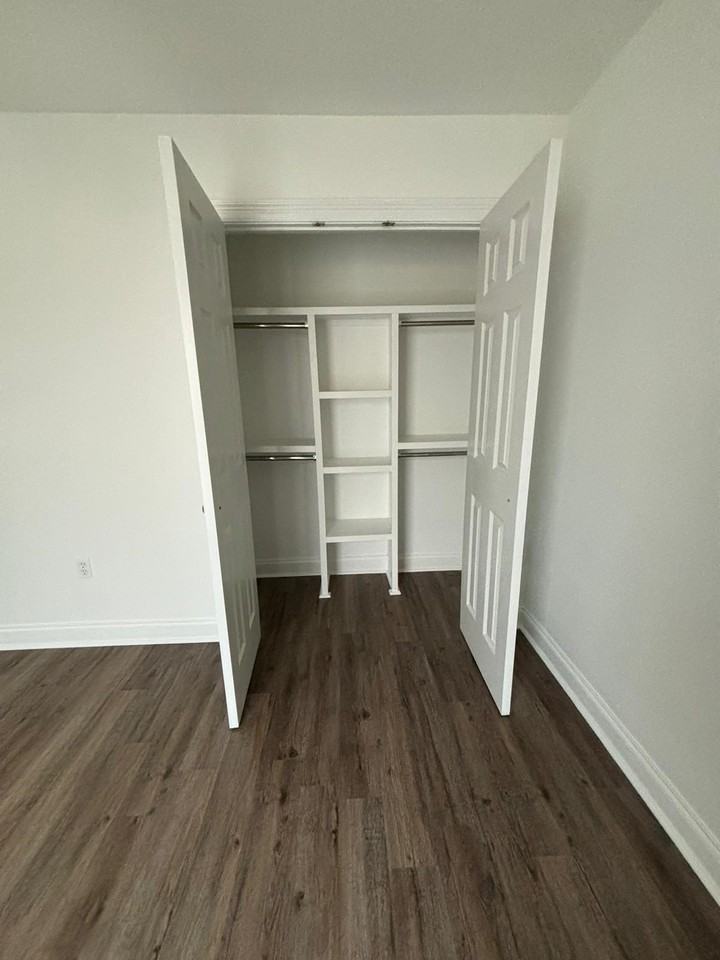 138 S Kirkland Dr #138 - Photo 4 of 12