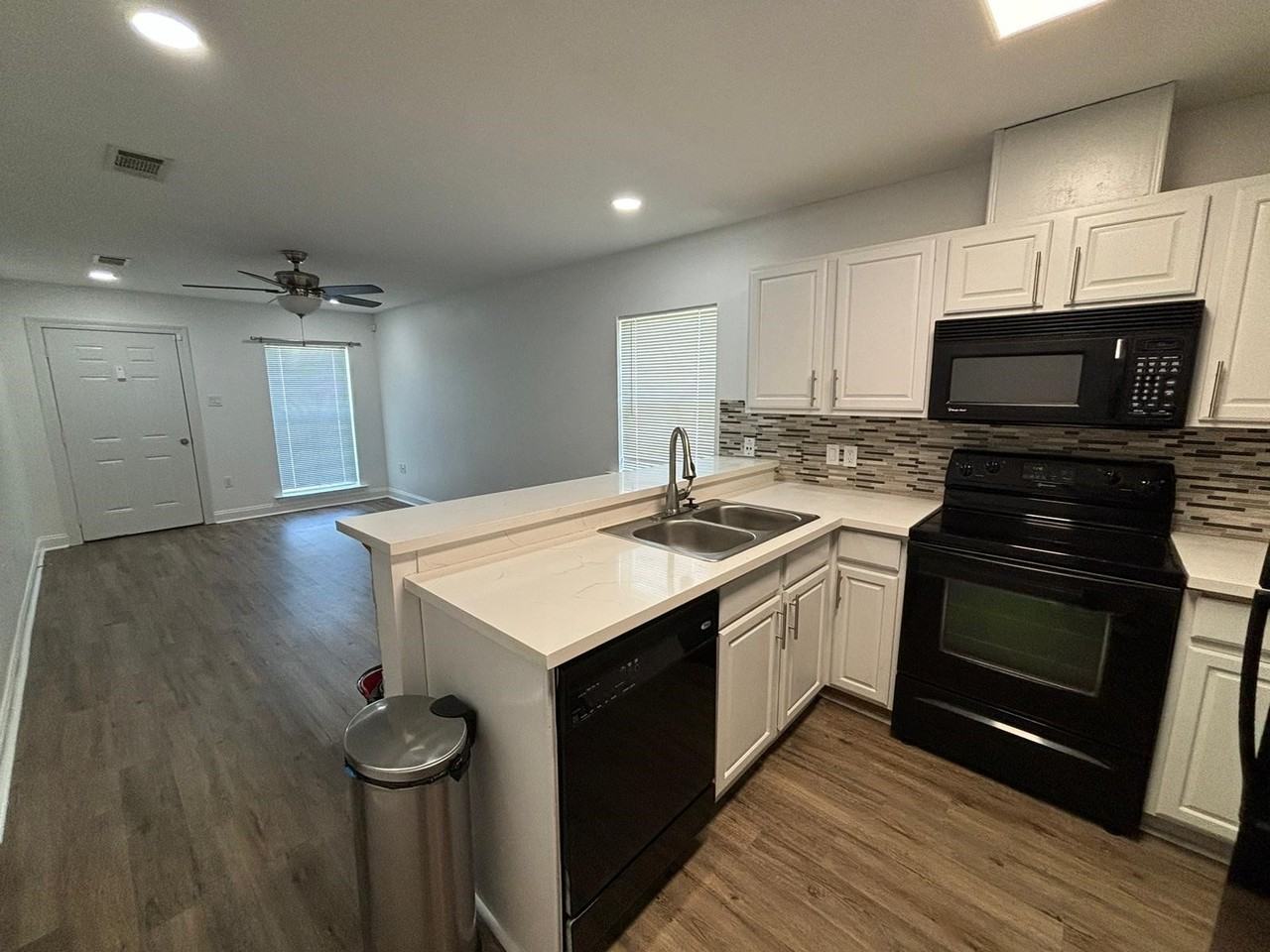 138 S Kirkland Dr #138 - Photo 6 of 12