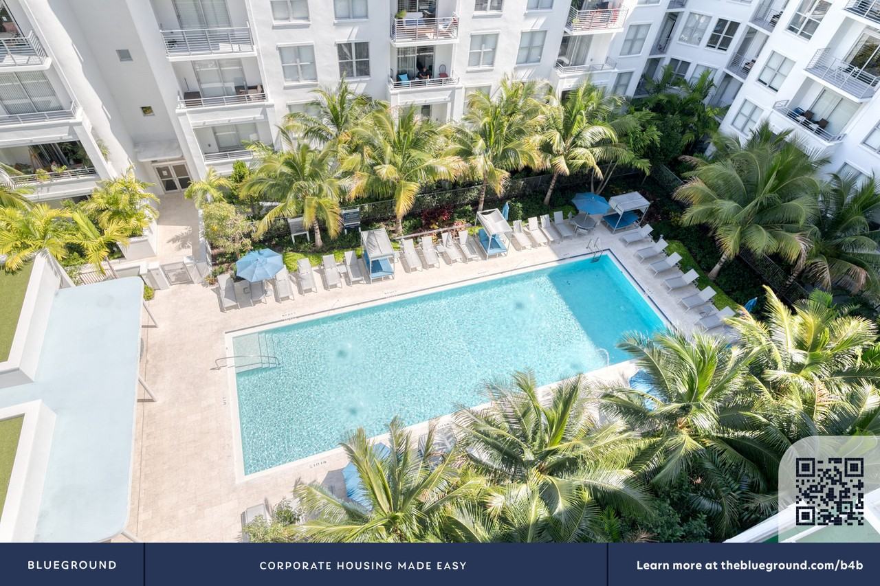 410 Southeast 16th Court - Photo 6 of 74