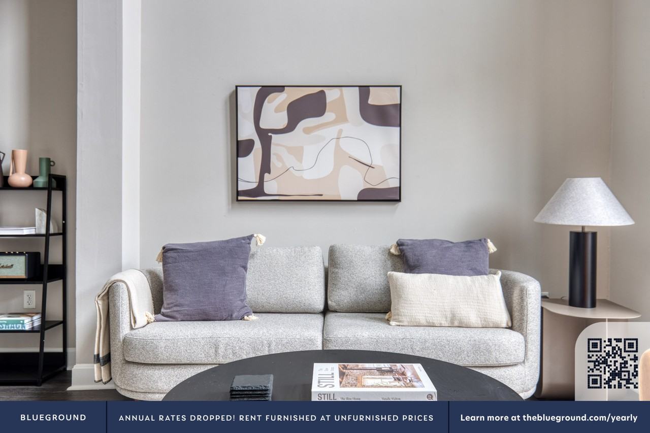 7131 Arlington Road - Photo 4 of 39