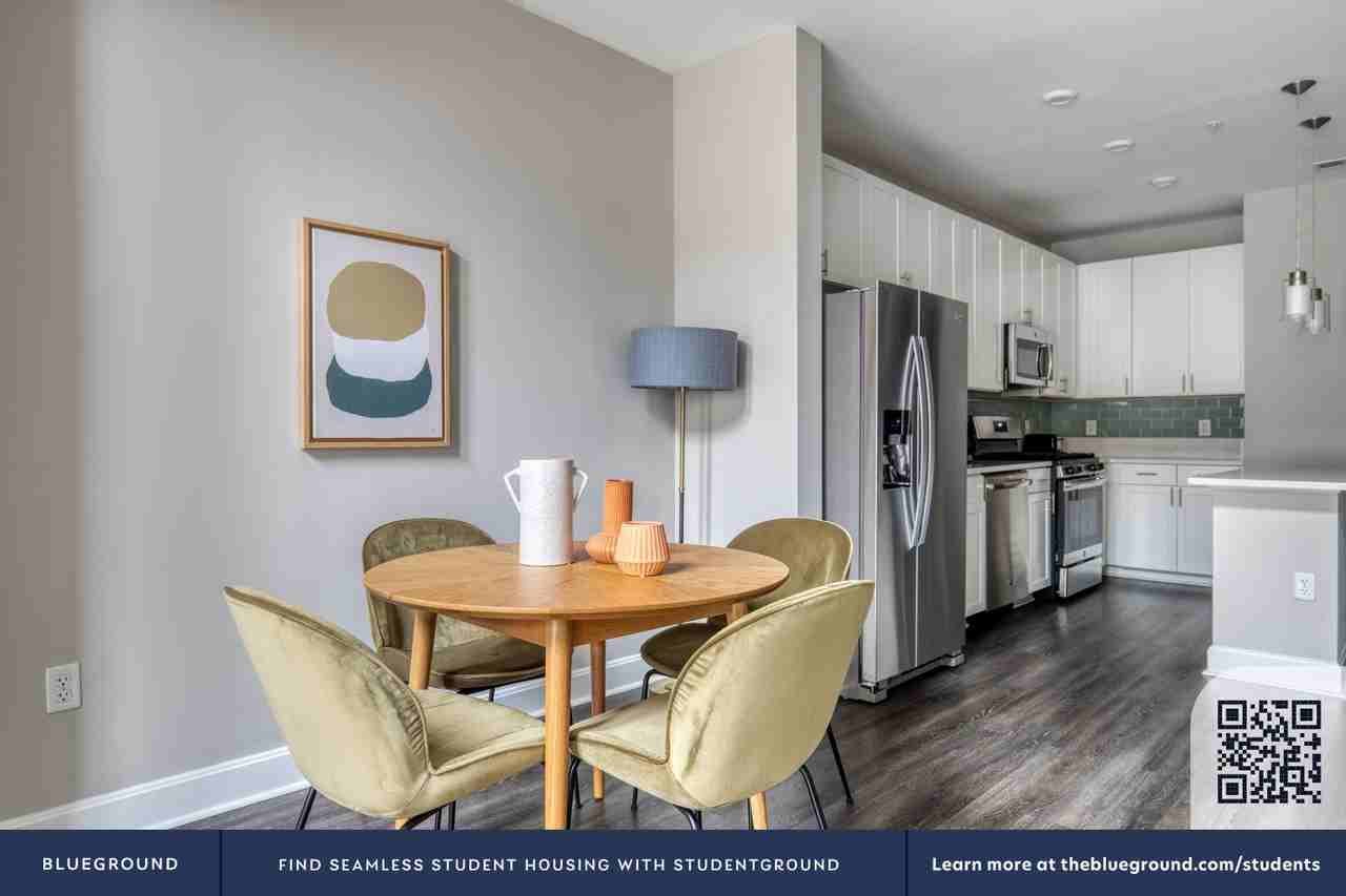 7131 Arlington Road - Photo 7 of 39