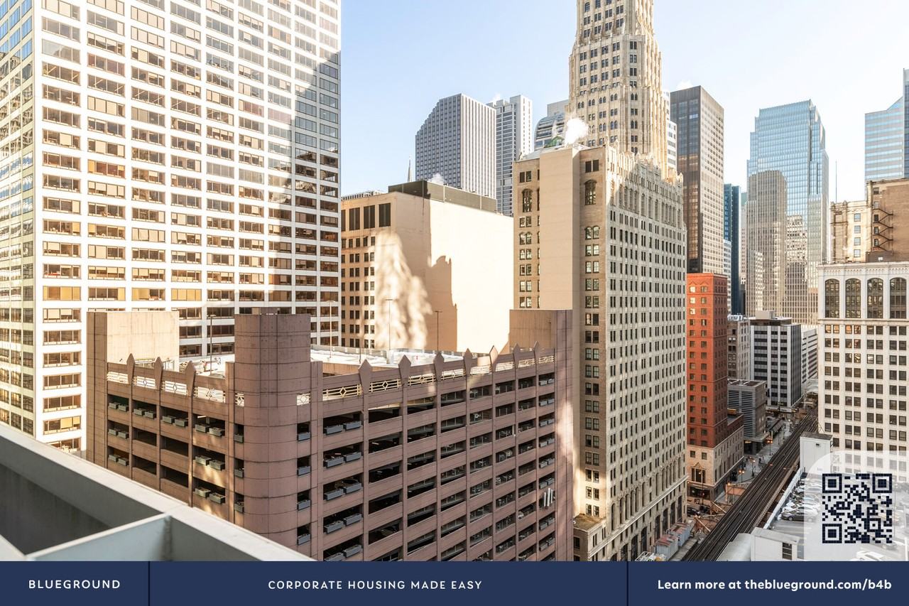 210 North Wells Street - Photo 5 of 50