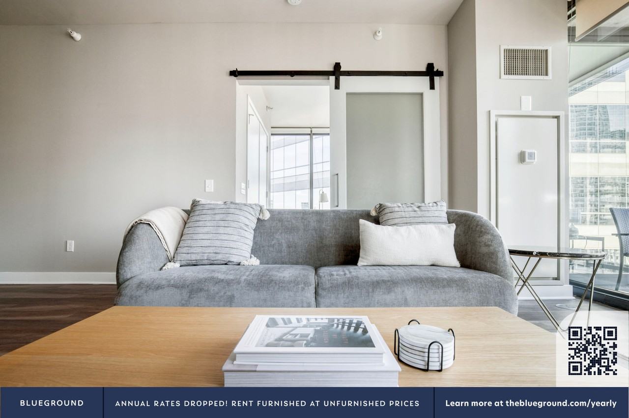 505 North State Street - Photo 4 of 33