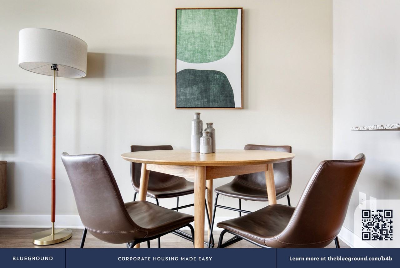 505 North State Street - Photo 6 of 33