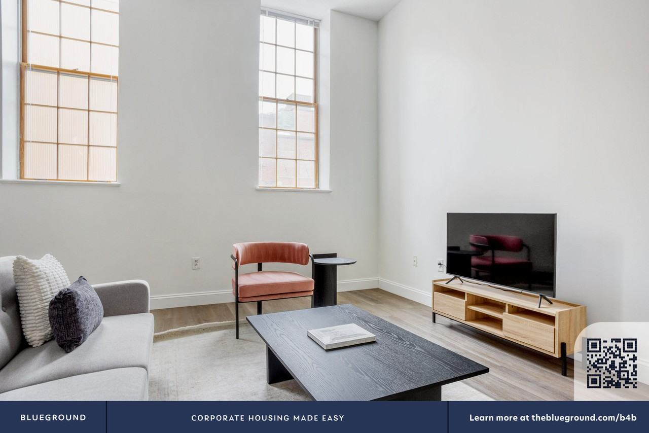 129 Franklin Street - Photo 6 of 24