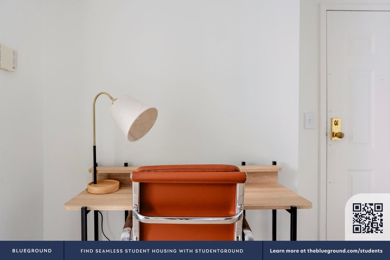 129 Franklin Street - Photo 7 of 24