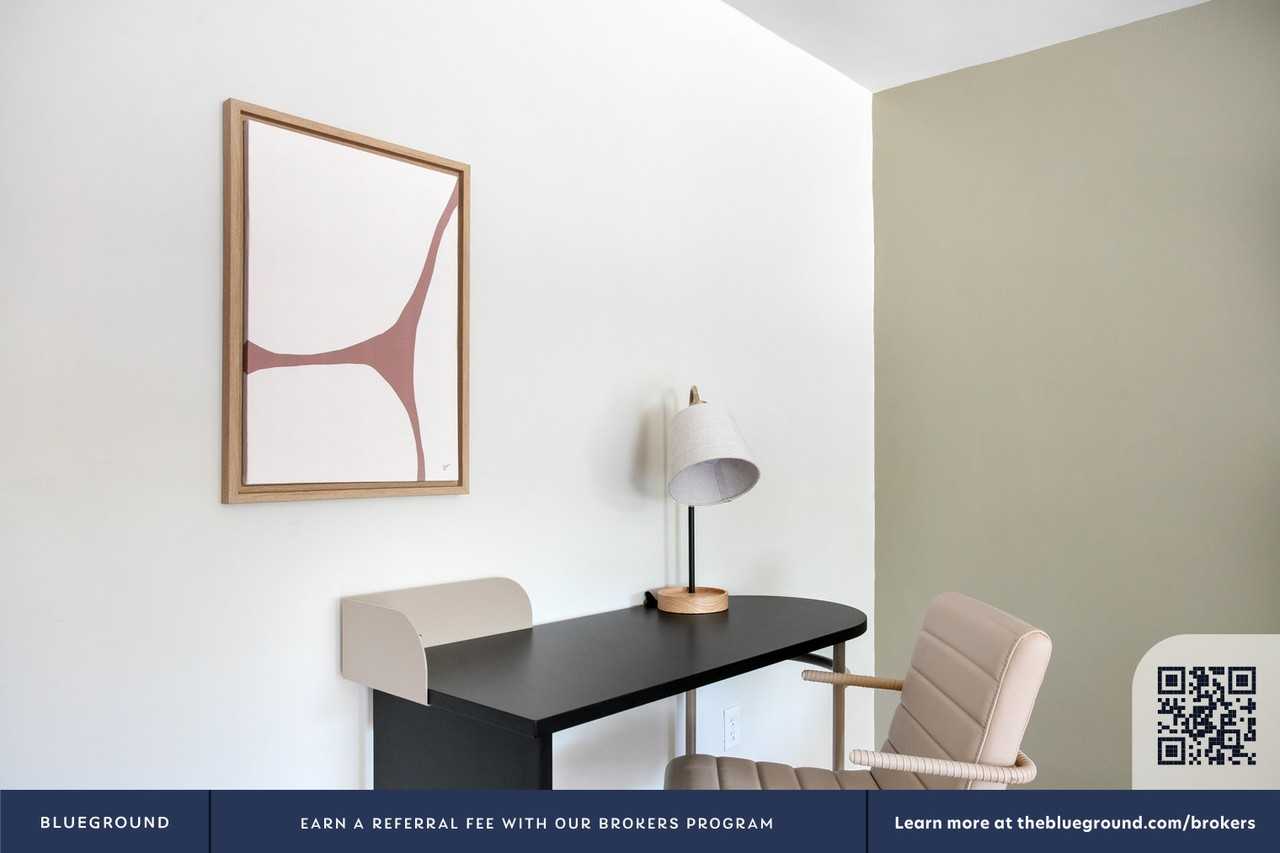 5140 White Oak Ave #895 - Photo 4 of 32