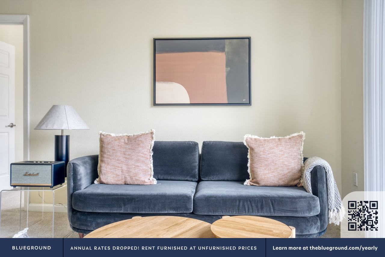 853 Commodore Drive - Photo 3 of 25